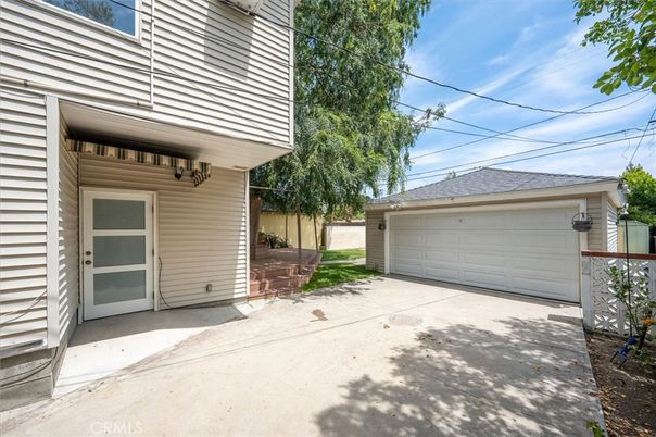 Detached Garage, Exterior