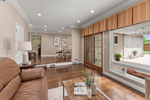 Dining room, Interior, Living room, Recessed Lighting, Wood Texture Flooring