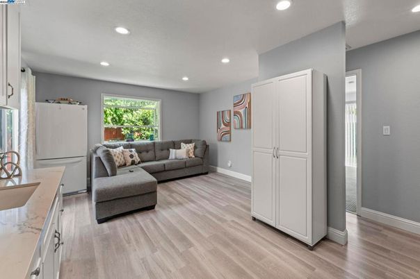 Interior, Living room, Recessed Lighting, Wood Texture Flooring
