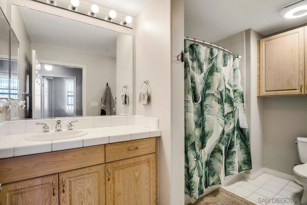 Bathroom, Interior, Tile Countertops