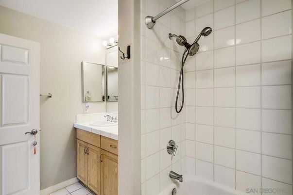Bathroom, Interior, Tile Countertops