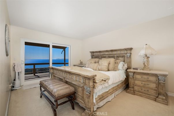 Bedroom, Interior, Water
