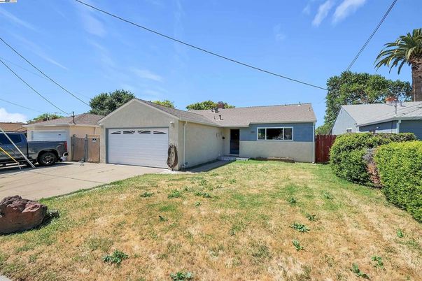 Backyard, Detached Garage, Exterior