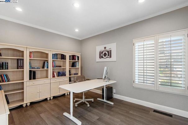 Home Office, Interior, Recessed Lighting, Wood Texture Flooring