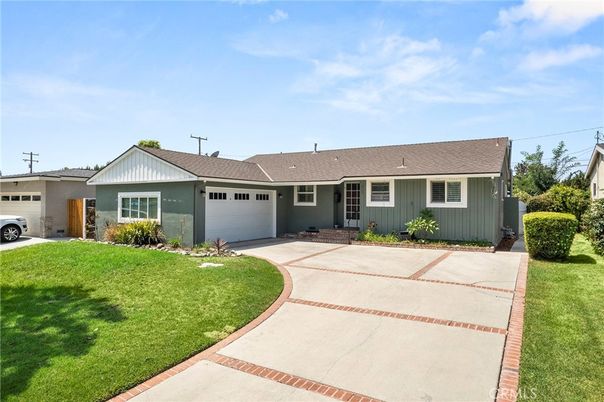 Attached, Backyard, Exterior, Facade, Ranch