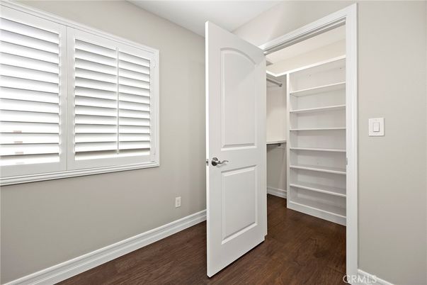 Interior, Walk-in Closets, Wood Texture Flooring