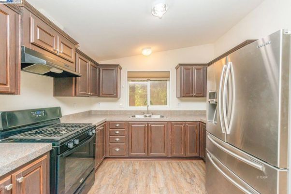 Interior, Kitchen, Stainless Steel Appliances, Wood Texture Flooring