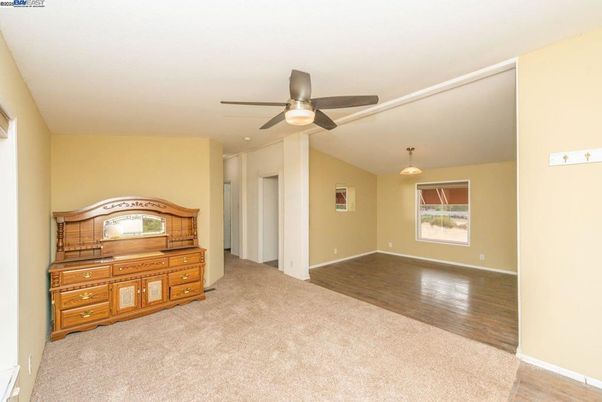 Empty room, Interior, Pendant Lights, Wood Texture Flooring