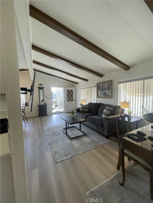 Fitness Equipment, Interior, Living room, Wooden Beams, Wood Texture Flooring