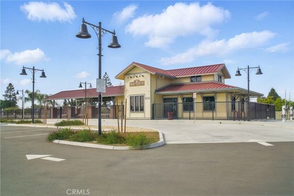 Exterior, Facade, Mediterranean