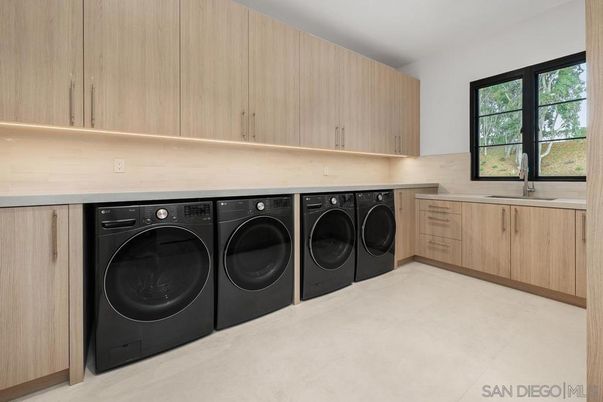 Interior, Washer