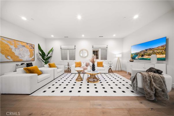 Interior, Living room, Recessed Lighting, Wood Texture Flooring