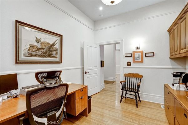 Home Office, Interior, Recessed Lighting, Wood Texture Flooring