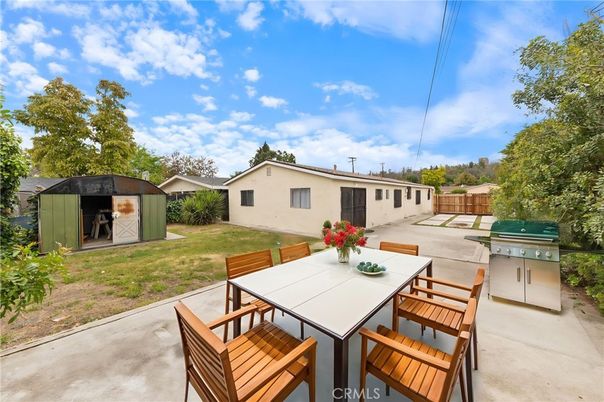 Backyard, Exterior