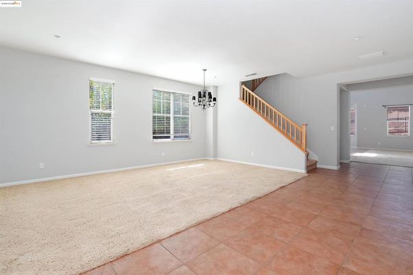 Empty room, Interior, Pendant Lights
