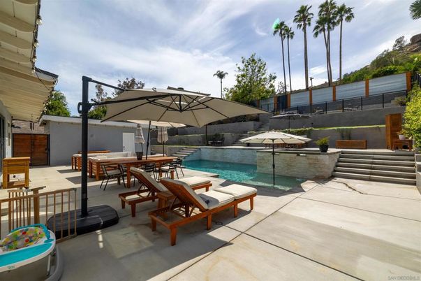 Exterior, Pool