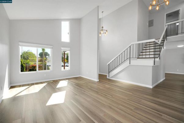 Interior, Pendant Lights, Wood Texture Flooring