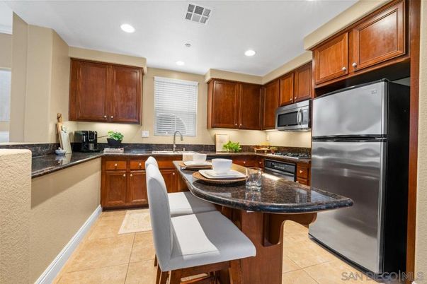 Dining room, Interior, Kitchen, Recessed Lighting, Stainless Steel Appliances