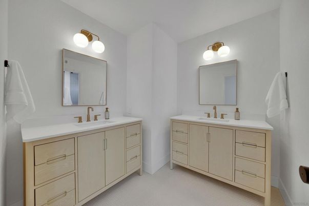 Bathroom, Dual Sink Vanities, Interior