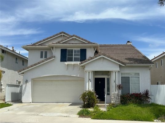 Attached, Exterior, Facade, Mediterranean