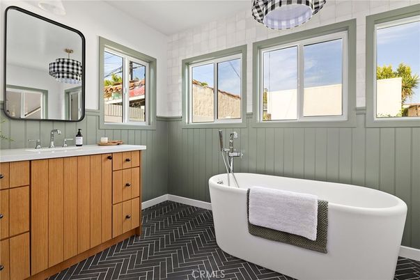 Bathroom, Free Standing Baths, Interior