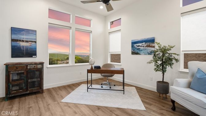 Home Office, Interior, Recessed Lighting, Wood Texture Flooring