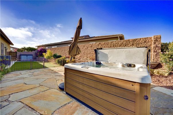 Exterior, Hot Tub