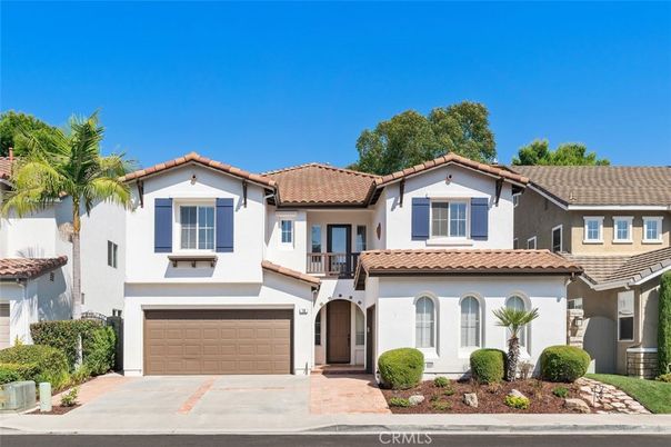 Attached, Exterior, Facade, Spanish Mediterranean