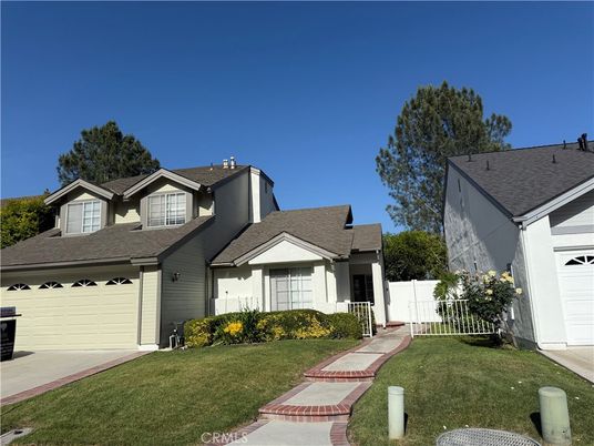 Attached, Exterior, Facade, Ranch