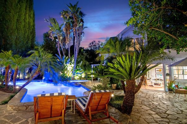 Exterior, Pool