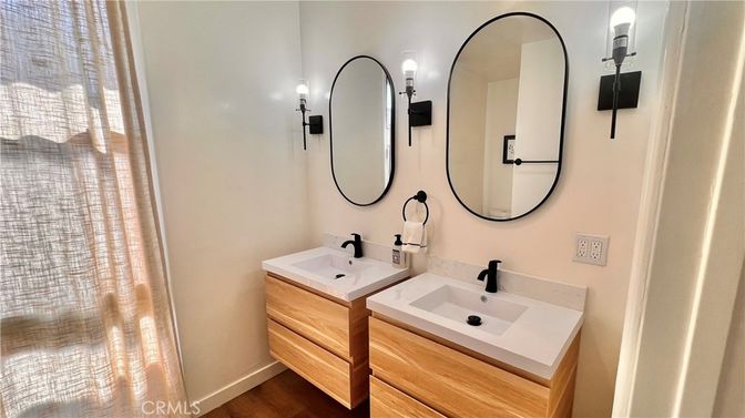 Bathroom, Dual Sink Vanities, Interior, Wood Texture Flooring