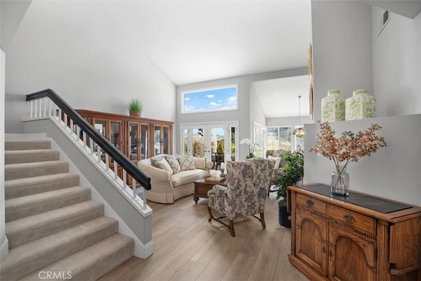 Interior, Living room, Pendant Lights, Wood Texture Flooring