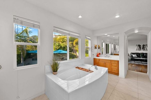 Bathroom, Interior, Recessed Lighting, Wood Texture Flooring