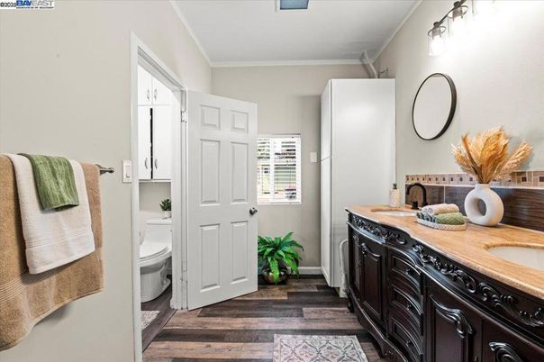 Bathroom, Dual Sink Vanities, Interior, Wood Texture Flooring