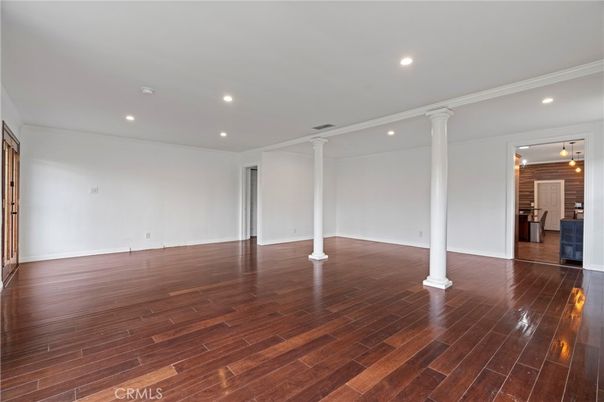 Empty room, Interior, Recessed Lighting, Wood Texture Flooring