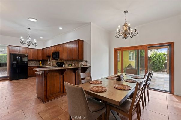Chandelier, Dining room, Interior, Kitchen, Recessed Lighting