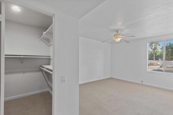 Empty room, Interior, Recessed Lighting, Walk-in Closets
