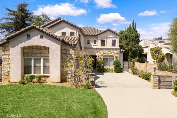Backyard, Exterior, Facade, Mediterranean
