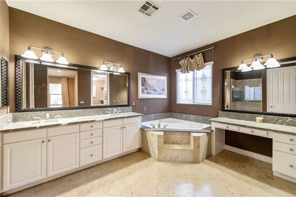 Bathroom, Dual Sink Vanities, Interior