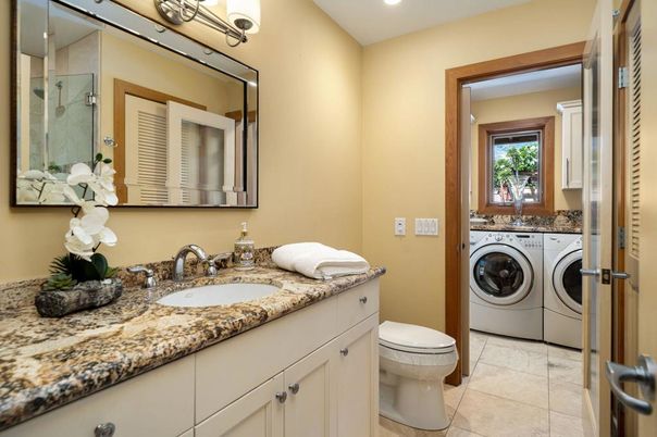 Bathroom, Interior, Recessed Lighting, Washer
