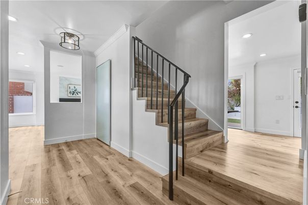 Interior, Recessed Lighting, Wood Texture Flooring