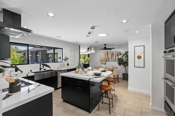 Dining room, Interior, Kitchen, Pendant Lights, Recessed Lighting, Stainless Steel Appliances