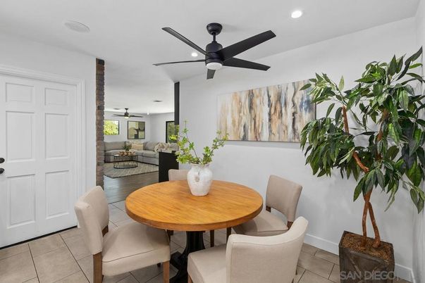 Dining room, Interior, Living room, Recessed Lighting