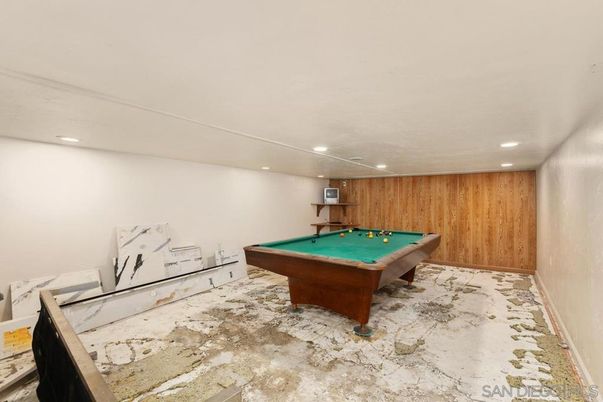 Billiard Table, Game Room, Interior, Recessed Lighting