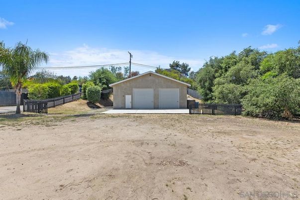 Backyard, Detached Garage, Exterior