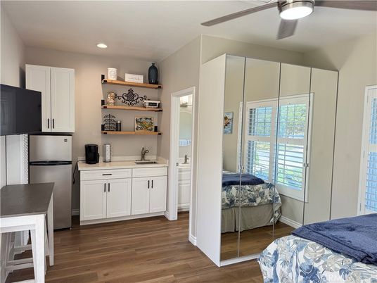 Bedroom, Interior, Kitchen, Recessed Lighting, Wood Texture Flooring