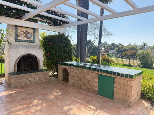 Exterior, Fireplace