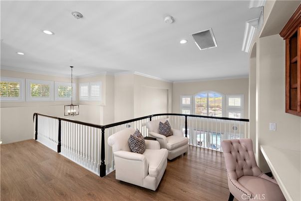 Interior, Pendant Lights, Recessed Lighting, Wood Texture Flooring