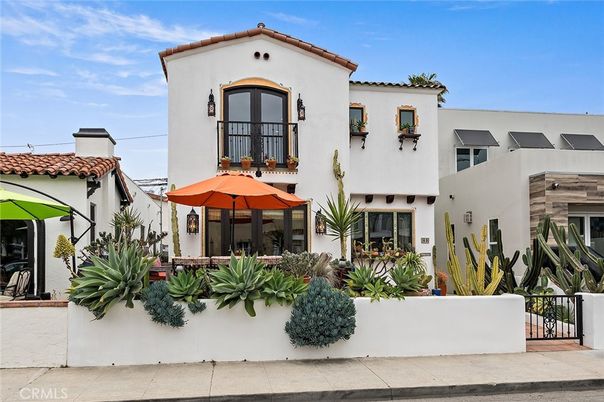 Exterior, Facade, Spanish Mediterranean