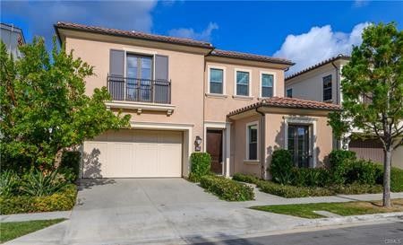 Attached, Exterior, Facade, Mediterranean